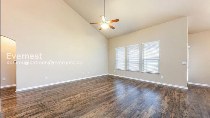 1974 Mexia Dr - Photo 4 of 15