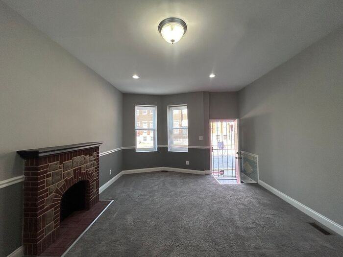 399 N Calhoun St - Photo 2 of 12