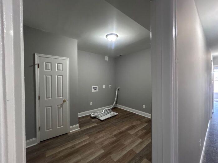 399 N Calhoun St - Photo 4 of 12