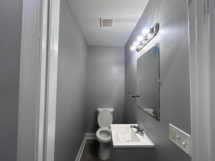 399 N Calhoun St - Photo 6 of 12