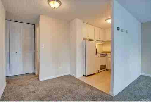 799 Dahlia St #405 - Photo 4 of 10