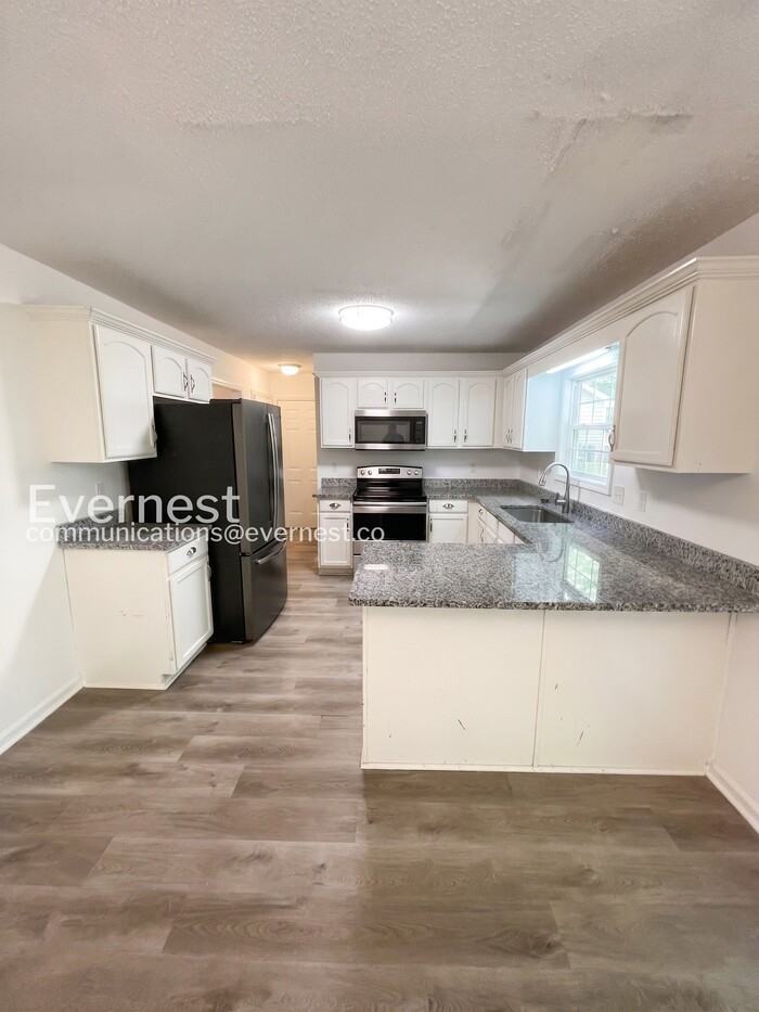 2503 Elkmont Dr - Photo 2 of 34