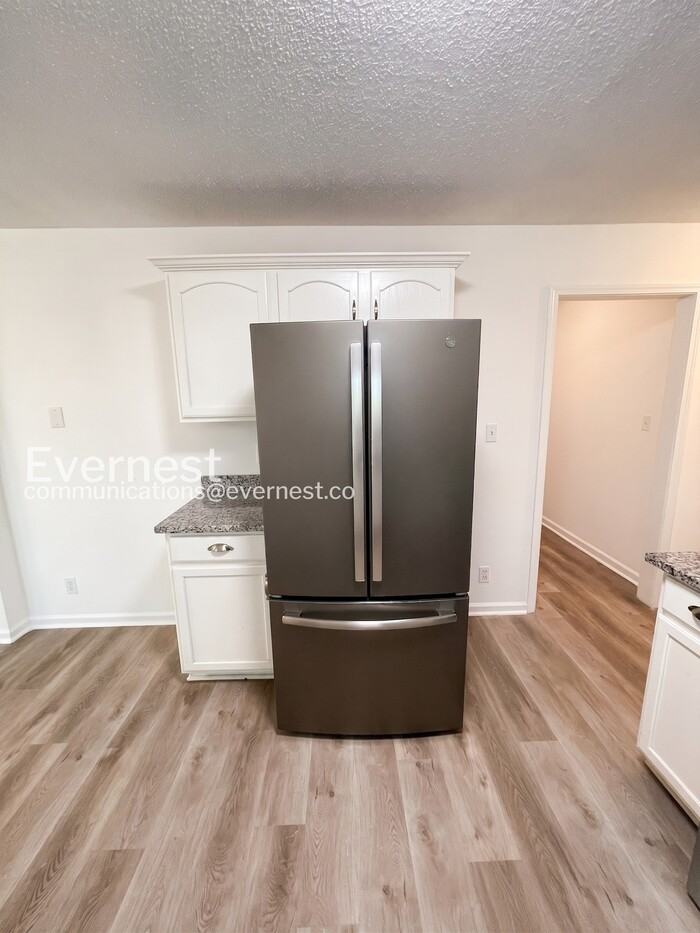 2503 Elkmont Dr - Photo 3 of 34