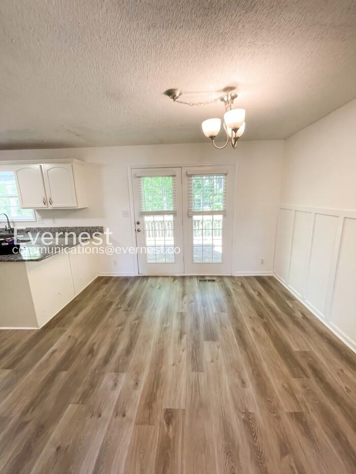 2503 Elkmont Dr - Photo 6 of 34