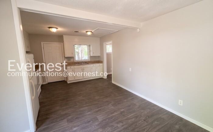 224 13th Ave Ne - Photo 2 of 21