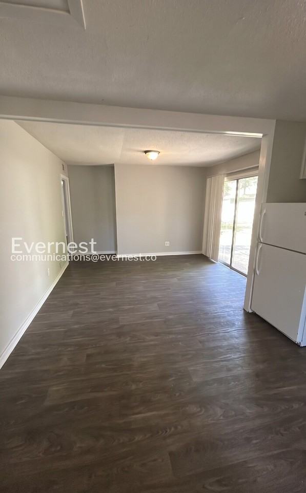 224 13th Ave Ne - Photo 3 of 21