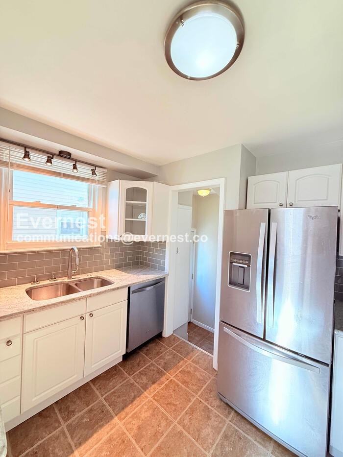 605 N Dorchester Ave - Photo 6 of 36