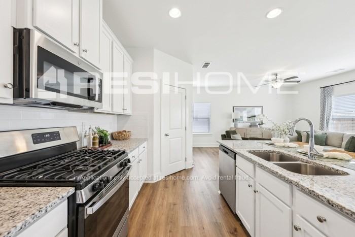 212 Frost Lane - Photo 5 of 28