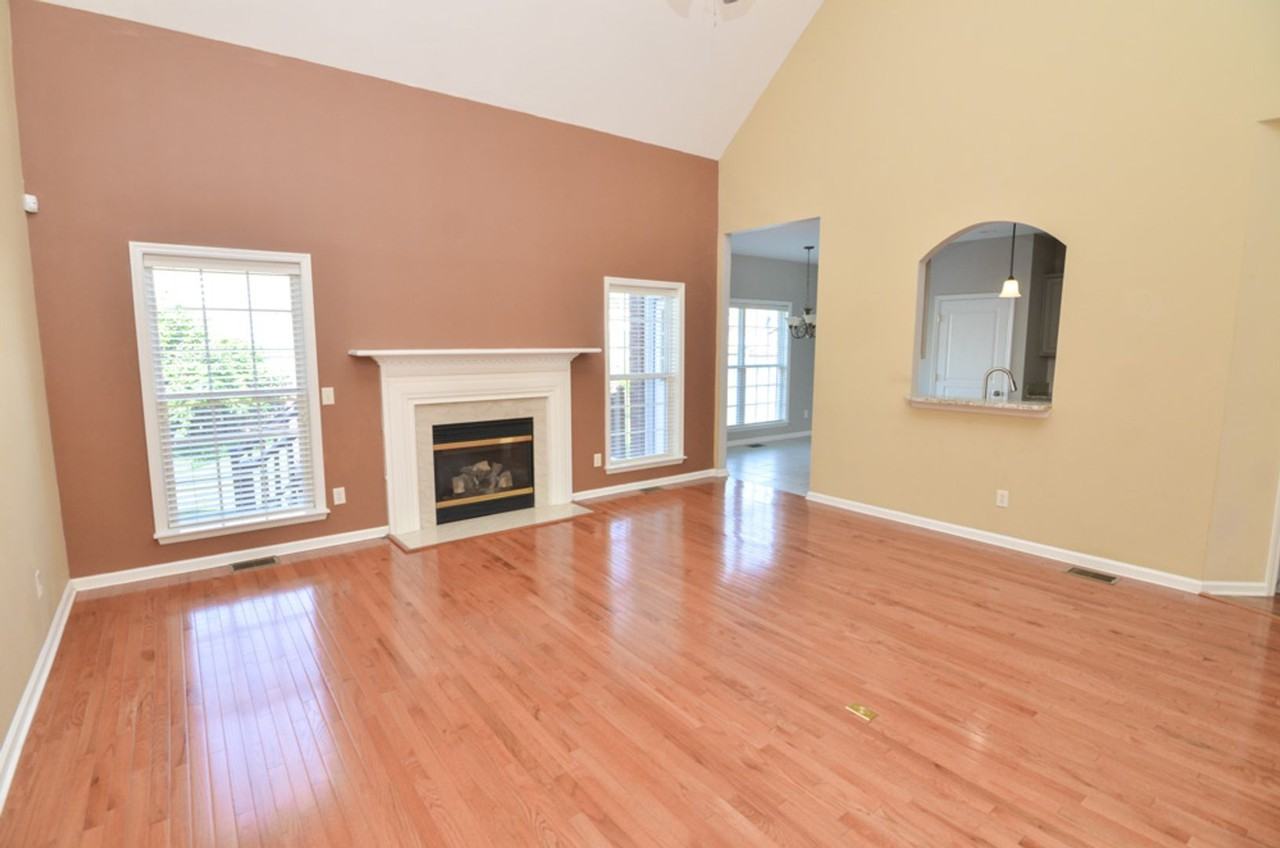 109 Fieldcrest Ct - Photo 7 of 40