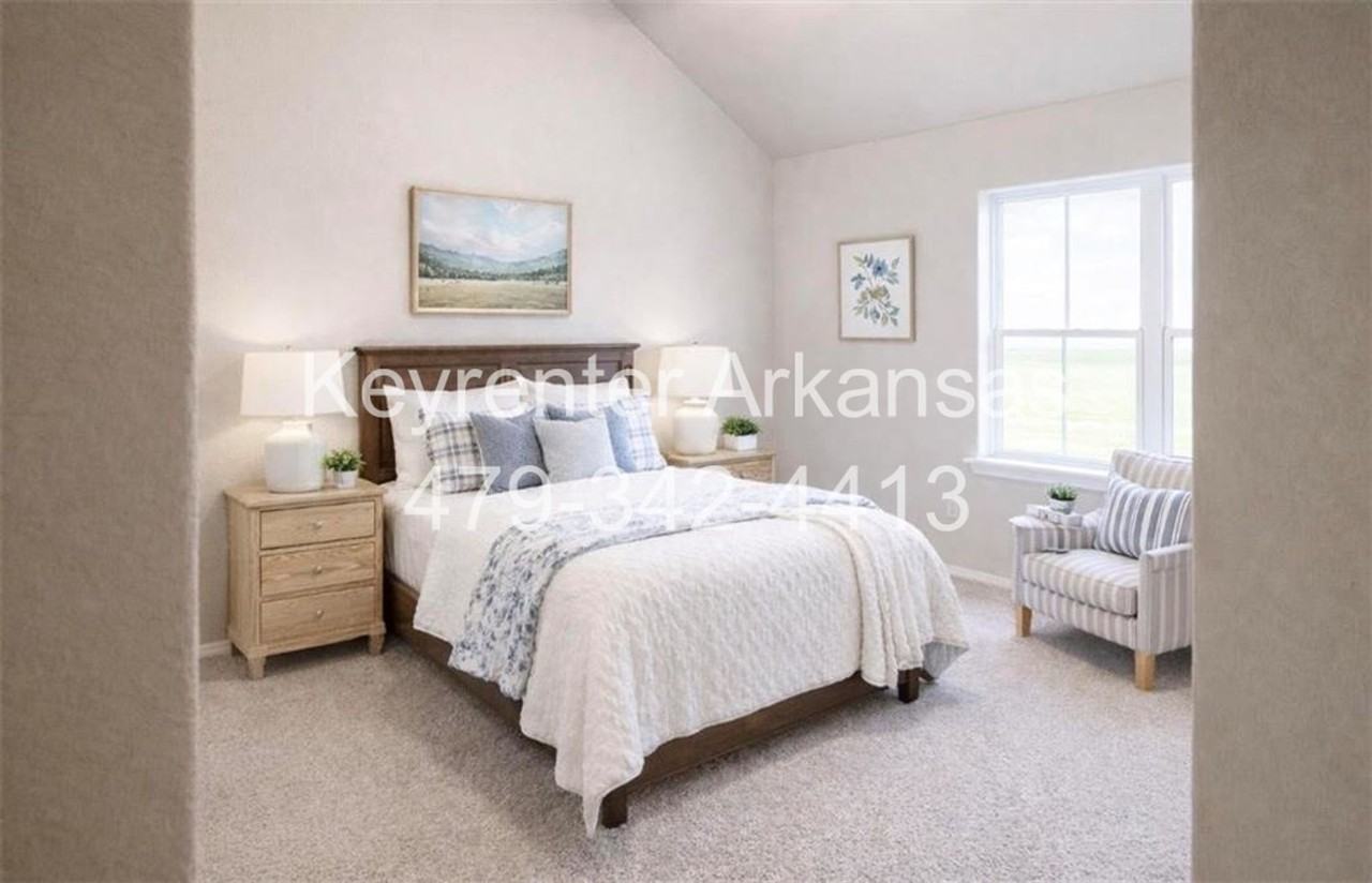 741 Venice St - Photo 7 of 13