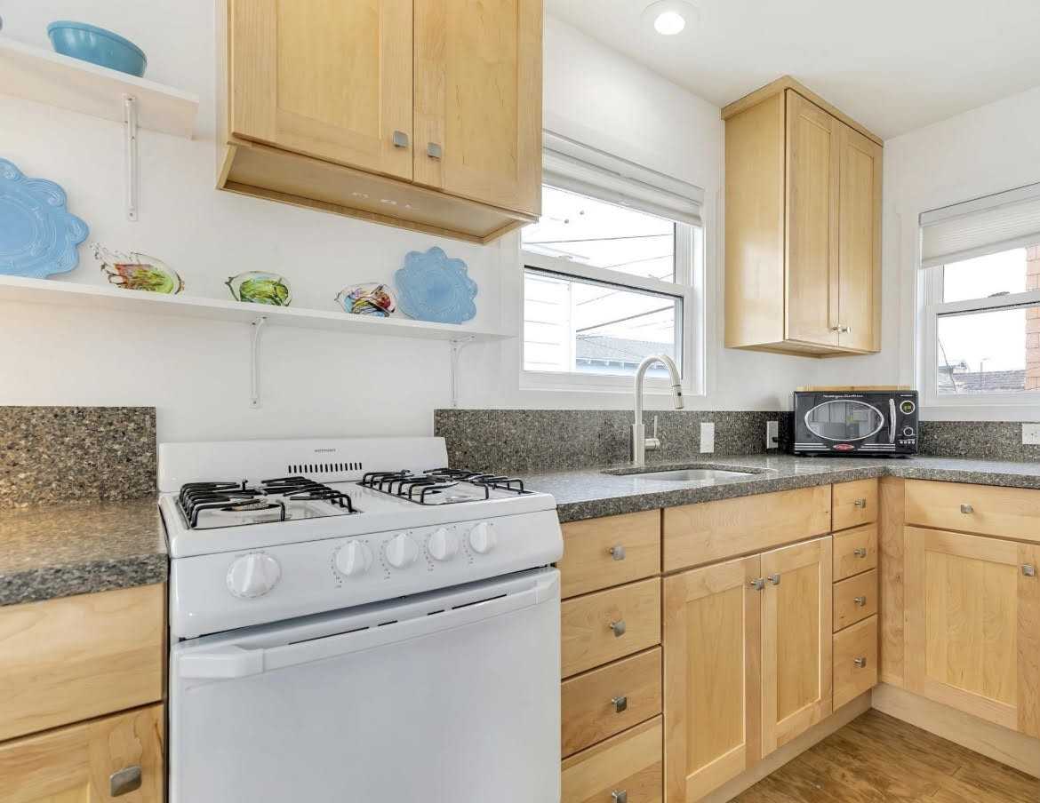 117 Amethyst Ave #1-2 - Photo 5 of 10