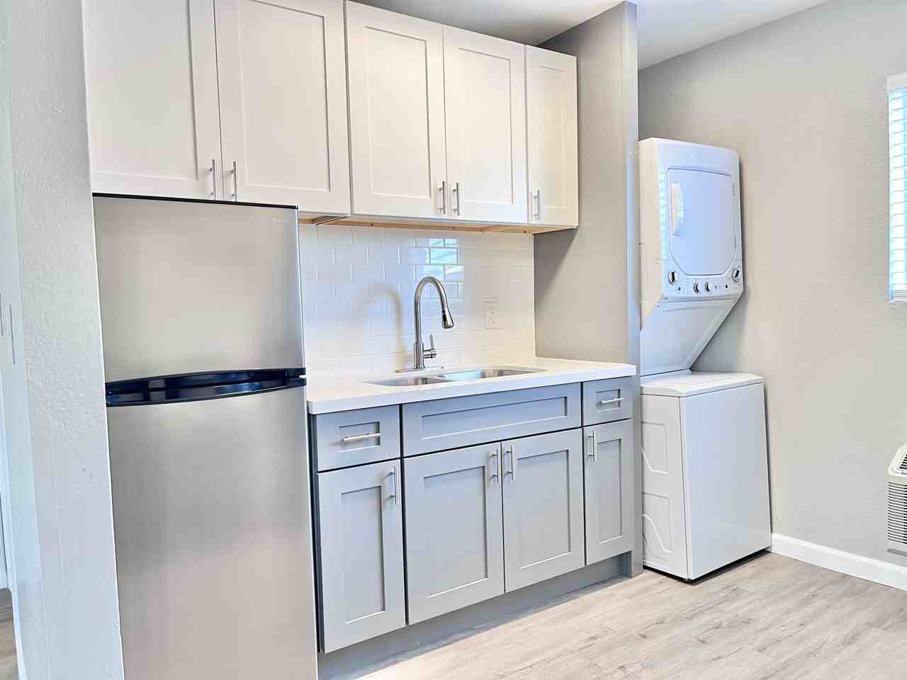 2020 W Orangewood Ave #114 - Photo 4 of 25