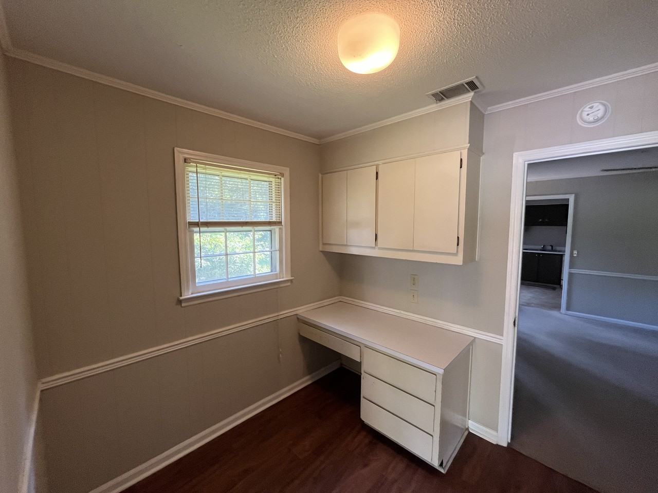 105 W Mockingbird Ln #NA - Photo 3 of 10