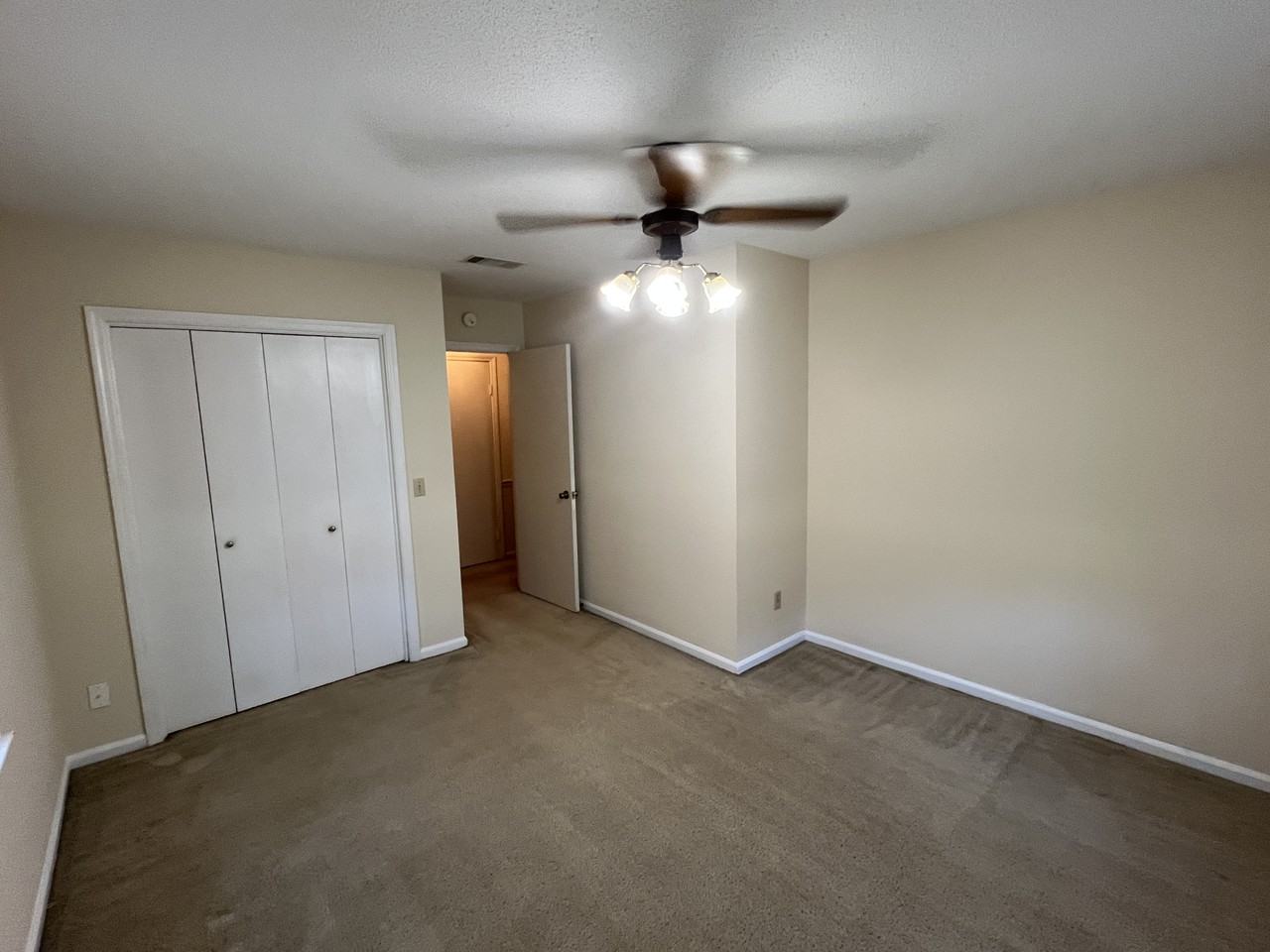 105 W Mockingbird Ln #NA - Photo 7 of 10