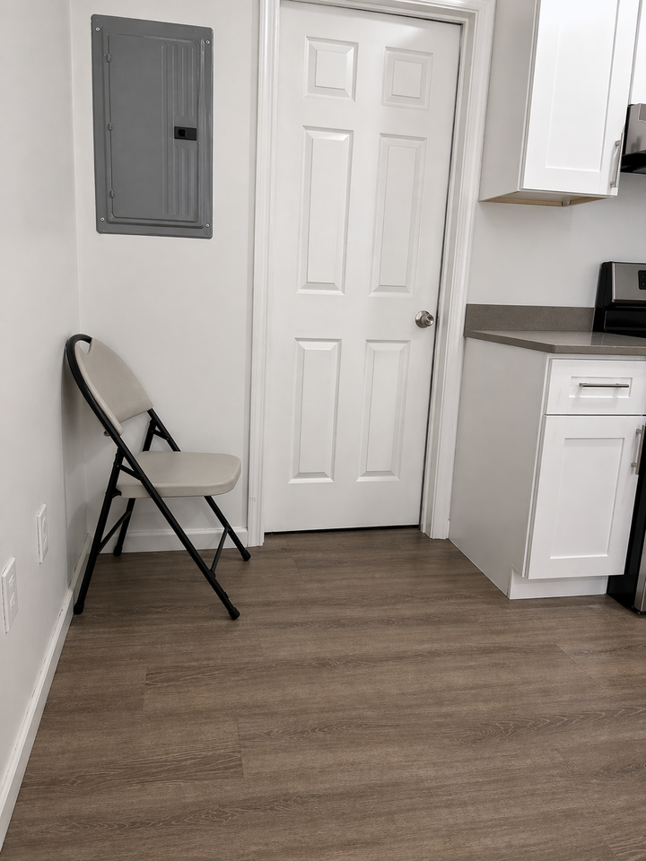1417 Lenox Ave #1 - Photo 3 of 10