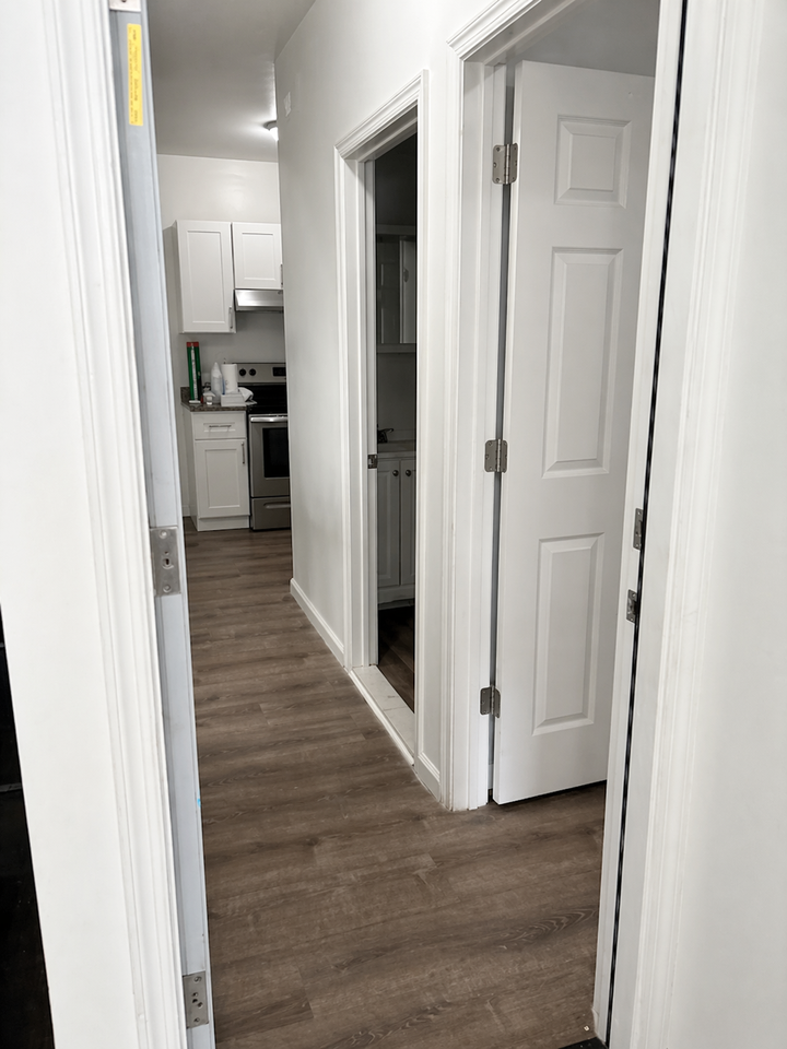 1417 Lenox Ave #1 - Photo 4 of 10