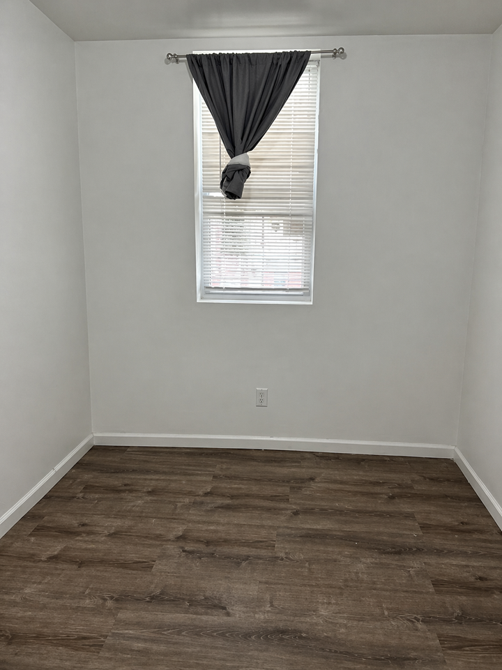 1417 Lenox Ave #1 - Photo 7 of 10