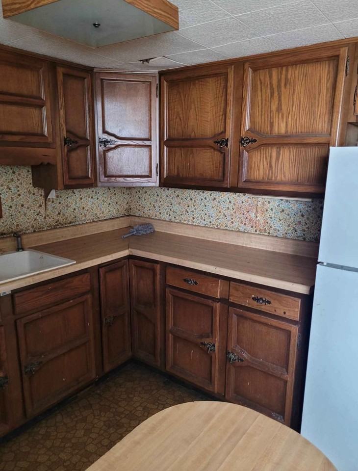 319 W 10th St #NA - Photo 2 of 14