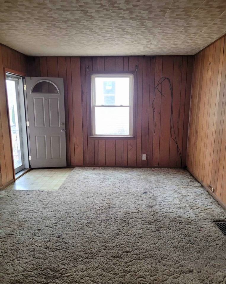 319 W 10th St #NA - Photo 3 of 14