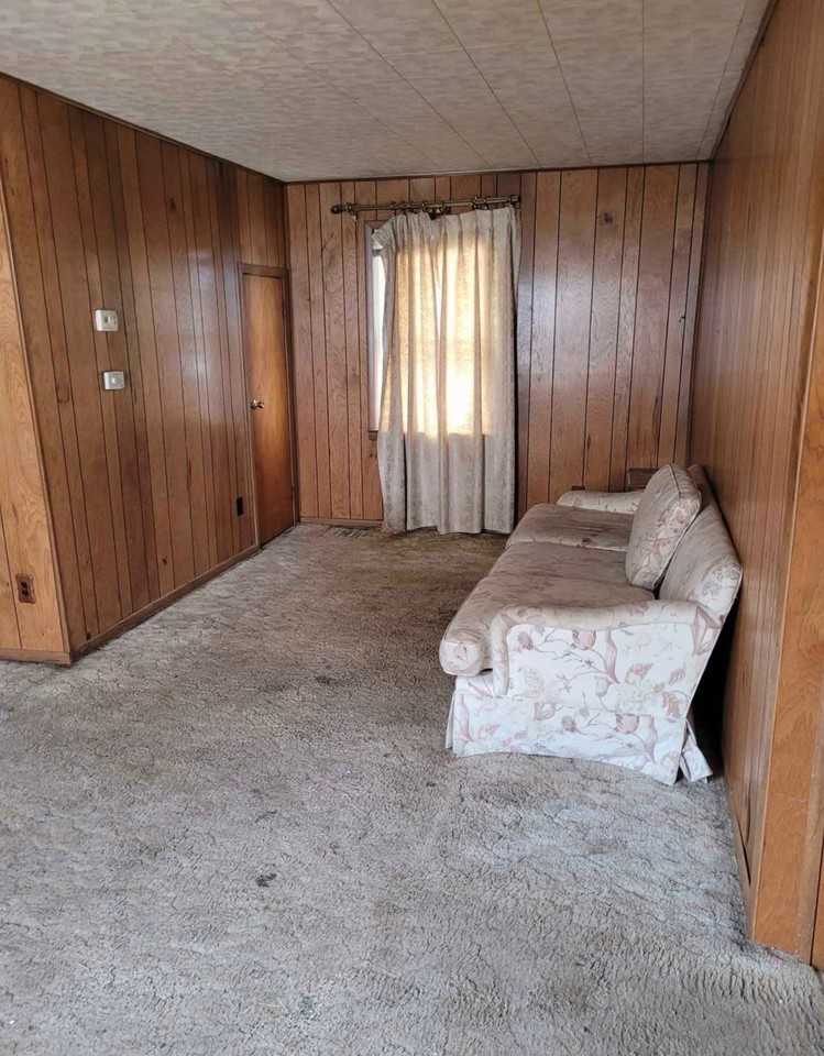 319 W 10th St #NA - Photo 4 of 14