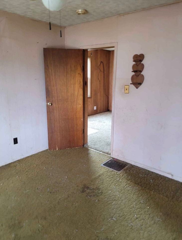 319 W 10th St #NA - Photo 6 of 14