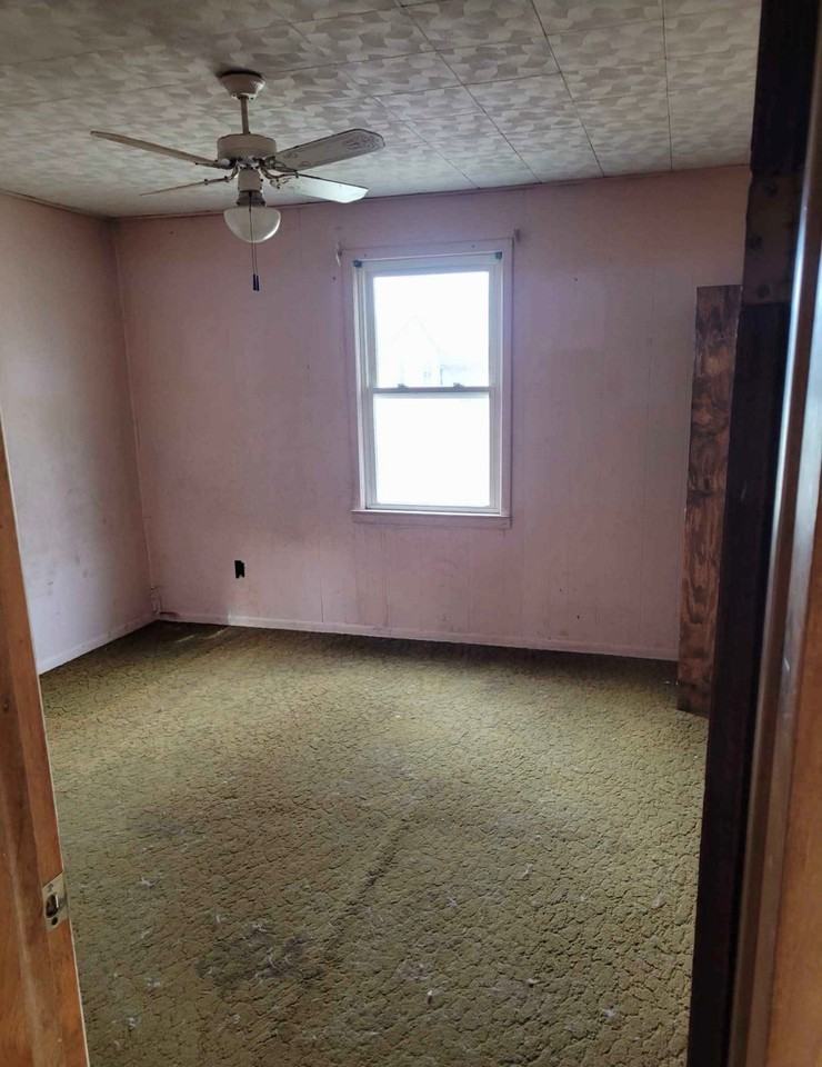 319 W 10th St #NA - Photo 7 of 14