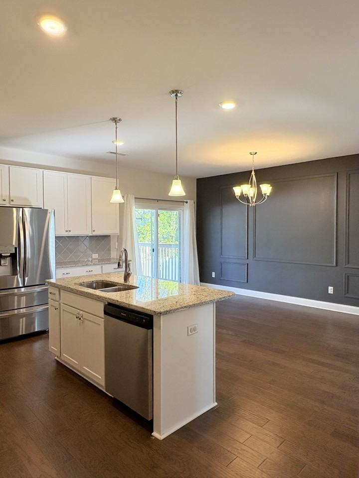 7113 Hilliard Cir #NA - Photo 4 of 34