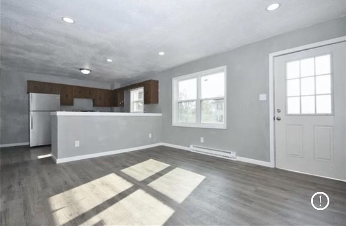 494 8th St #1 - Photo 2 of 6