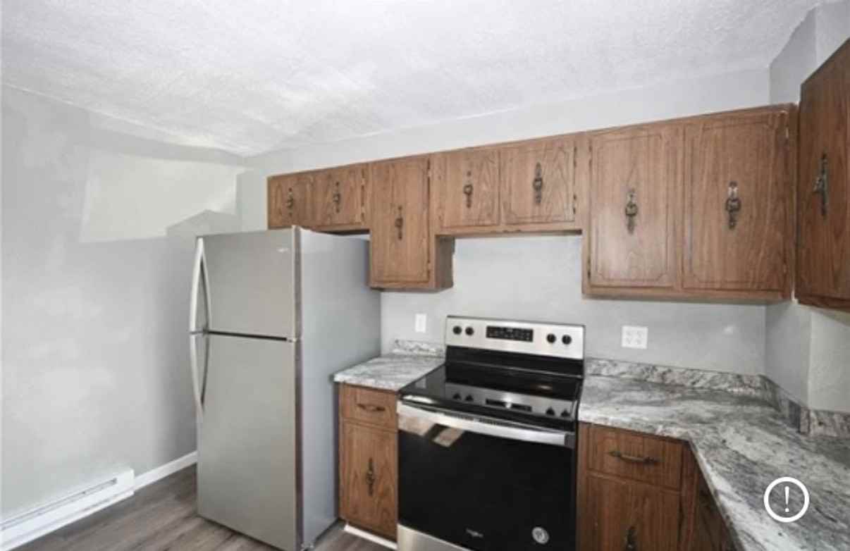 494 8th St #1 - Photo 4 of 6