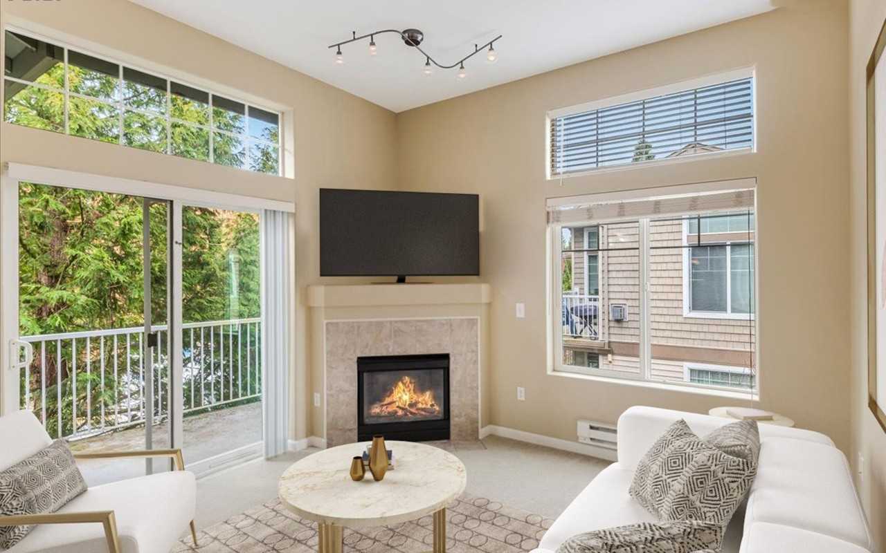 1819 Ne 101st Ave #201 - Photo 3 of 30