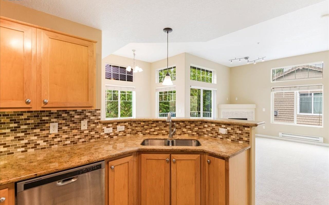 1819 Ne 101st Ave #201 - Photo 7 of 30