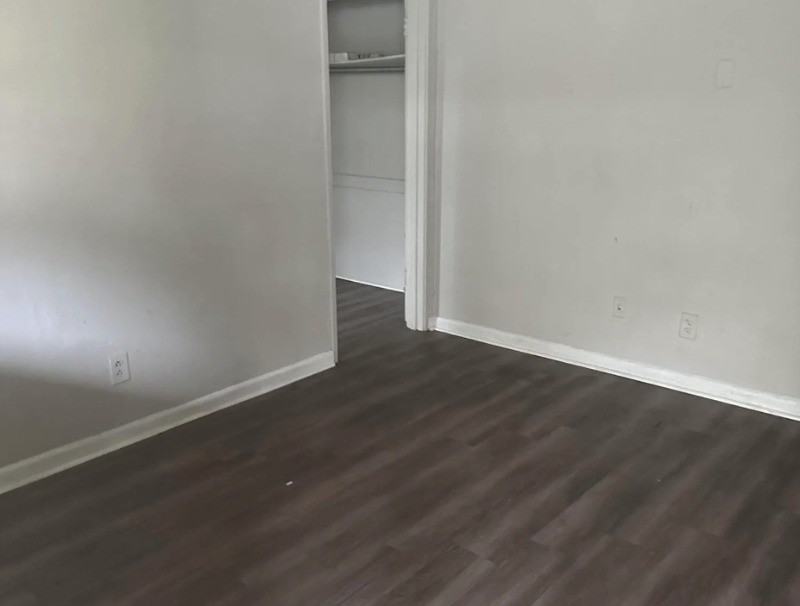 112 E 17th St #1 - Photo 2 of 5