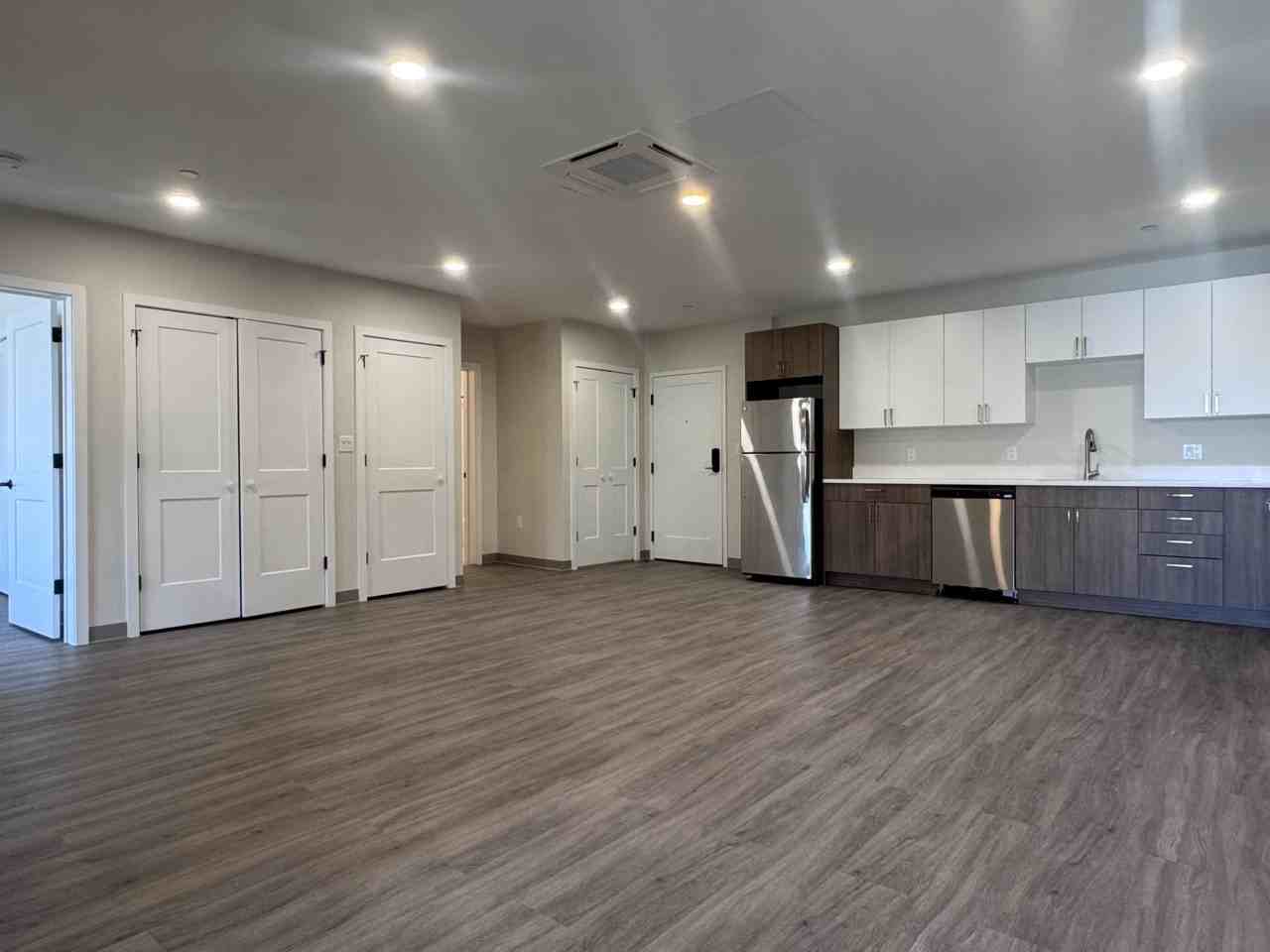 375 Cummins Hwy #204 - Photo 2 of 16
