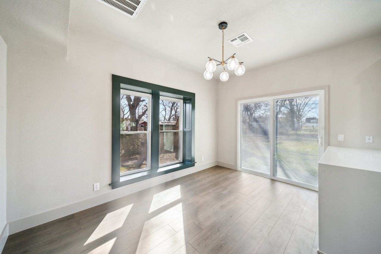 221 W Detroit St #NA - Photo 6 of 12