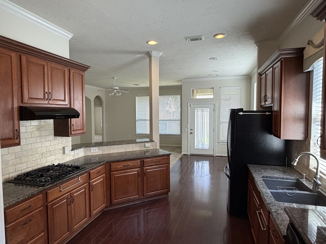 27 Yacht Hbr #NA - Photo 7 of 18