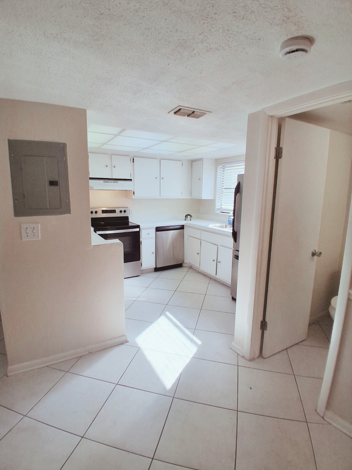 230 Cypress Pl #NA - Photo 2 of 24