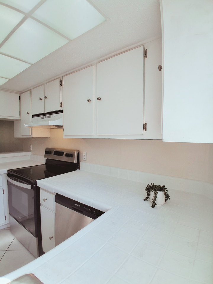 230 Cypress Pl #NA - Photo 5 of 24