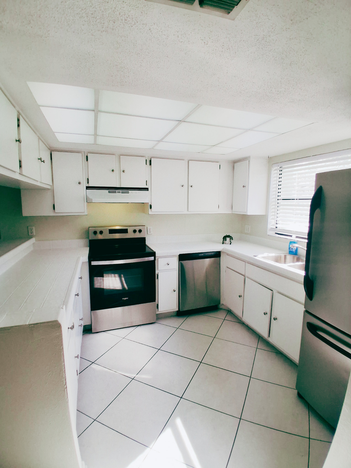 230 Cypress Pl #NA - Photo 7 of 24