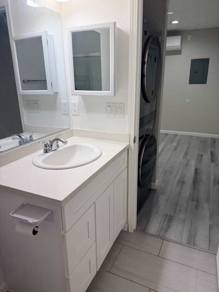 5011 Granada Ave #B - Photo 4 of 8