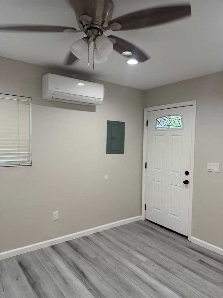 5011 Granada Ave #B - Photo 6 of 8