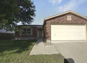 635 Nw Crossing Dr #NA - Photo 1 of 1