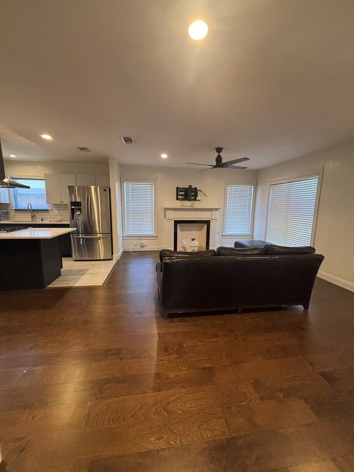3310 Brooklyndell Ave #NA - Photo 2 of 12