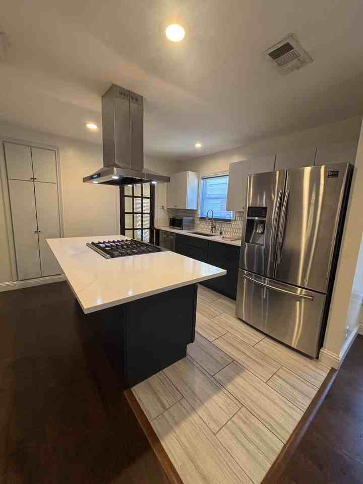 3310 Brooklyndell Ave #NA - Photo 3 of 12