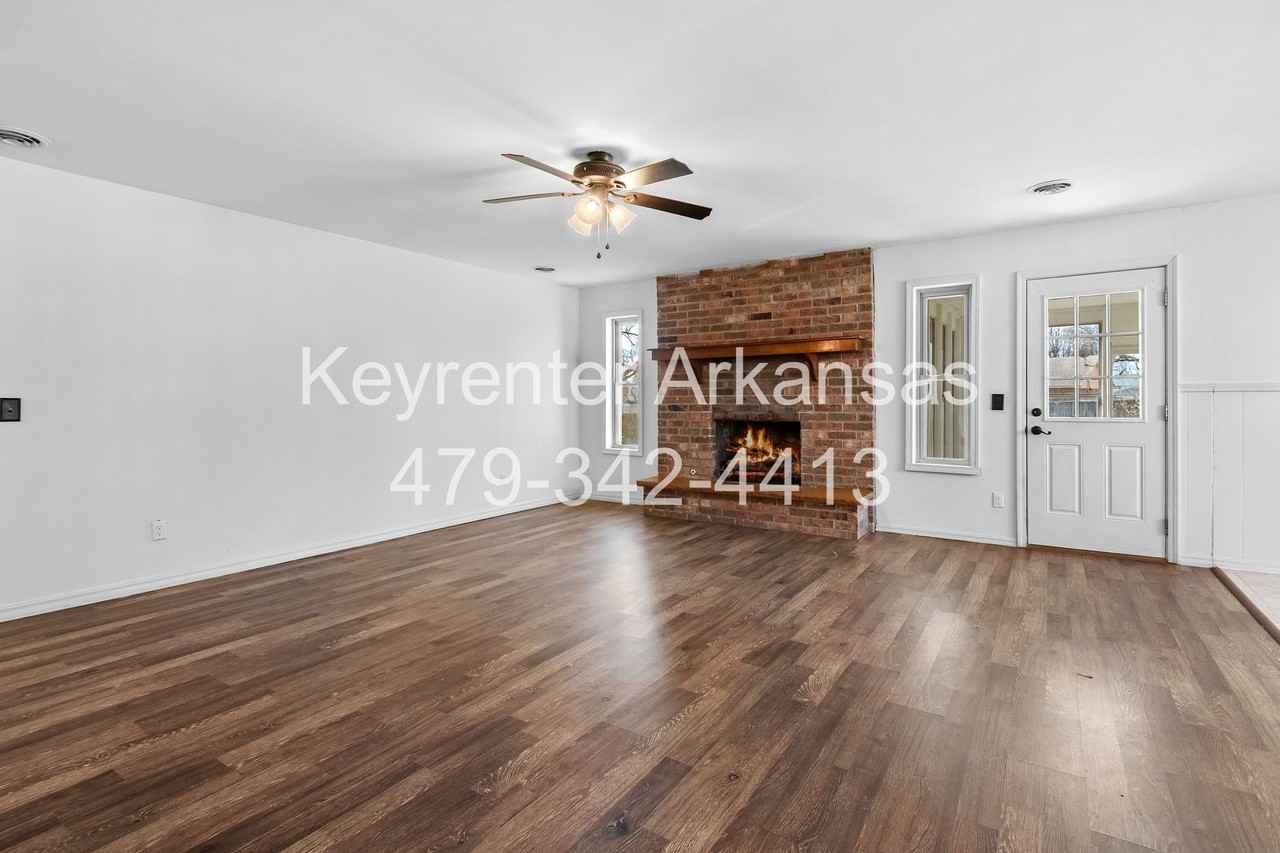 4100 Miller Dr - Photo 5 of 29