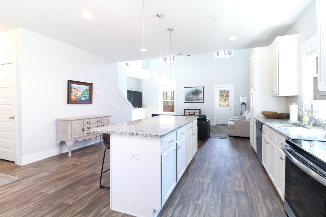 421 Park West Blvd #NA - Photo 3 of 30