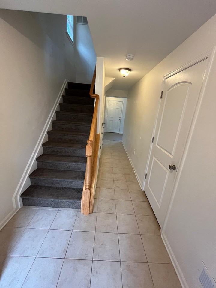 2 Keenan St - Photo 3 of 14