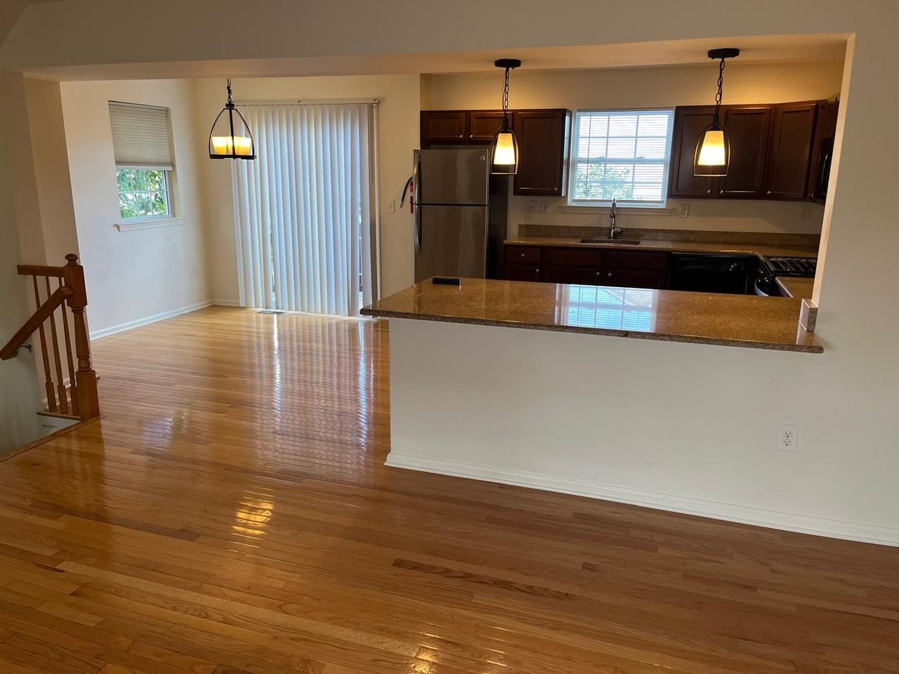 2 Keenan St - Photo 5 of 14