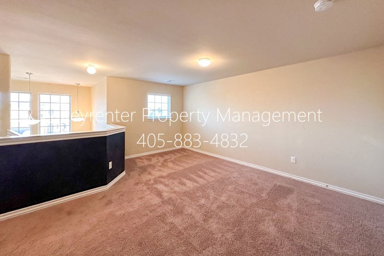 2409 Rosa Cir - Photo 4 of 36
