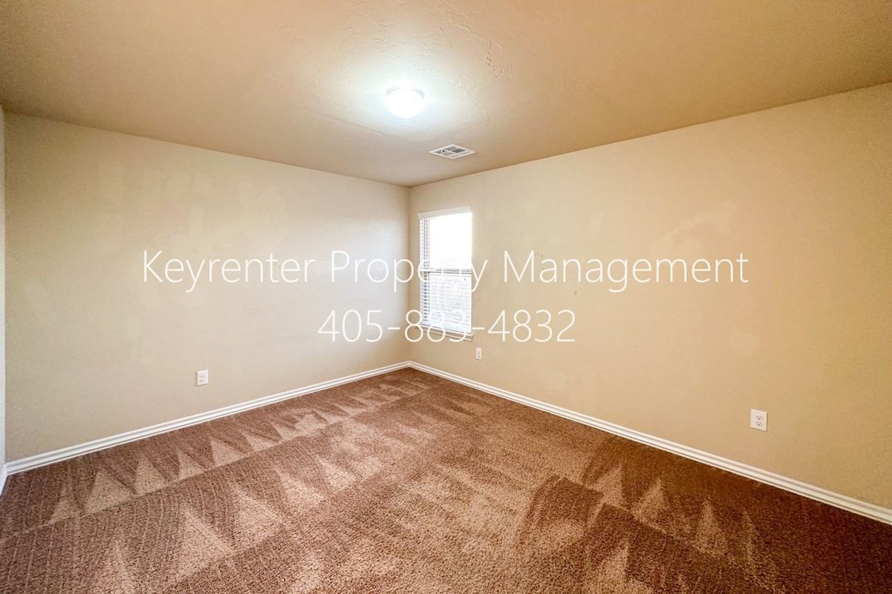 2409 Rosa Cir - Photo 6 of 36