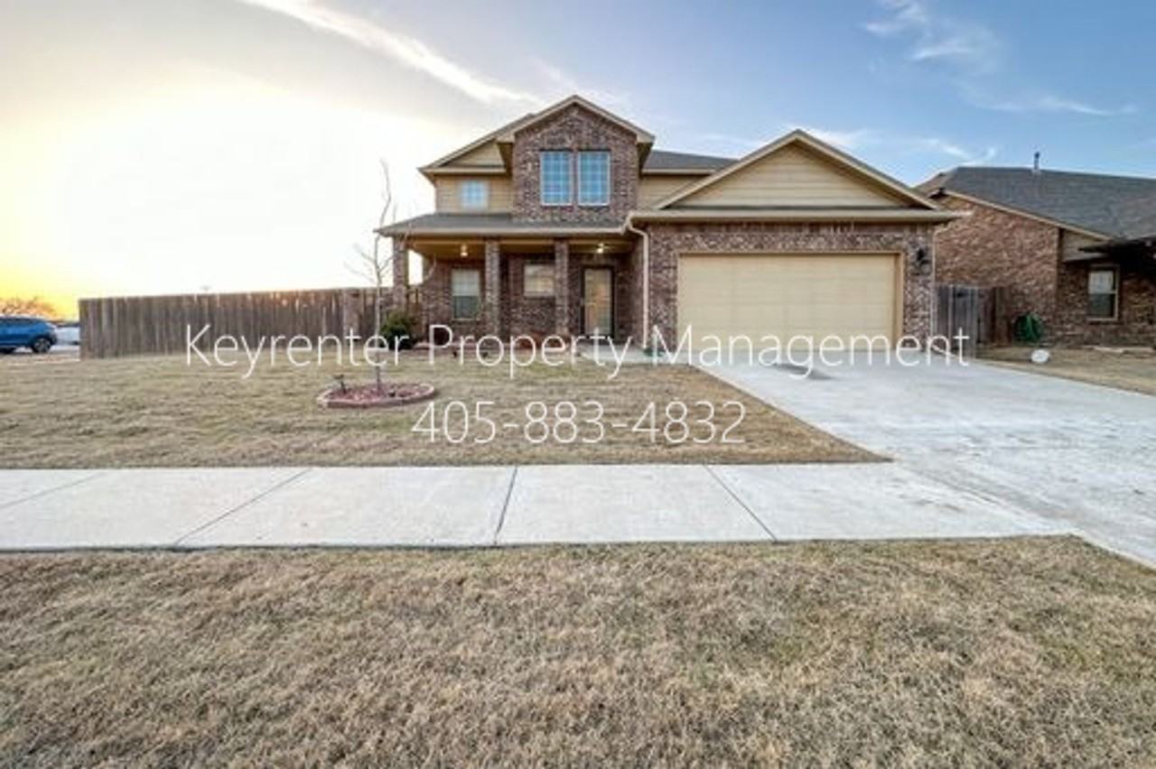 2409 Rosa Cir